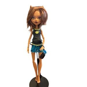 Clawdeen Wolf Doll Monster High With Top Shorts Earrings Purse
